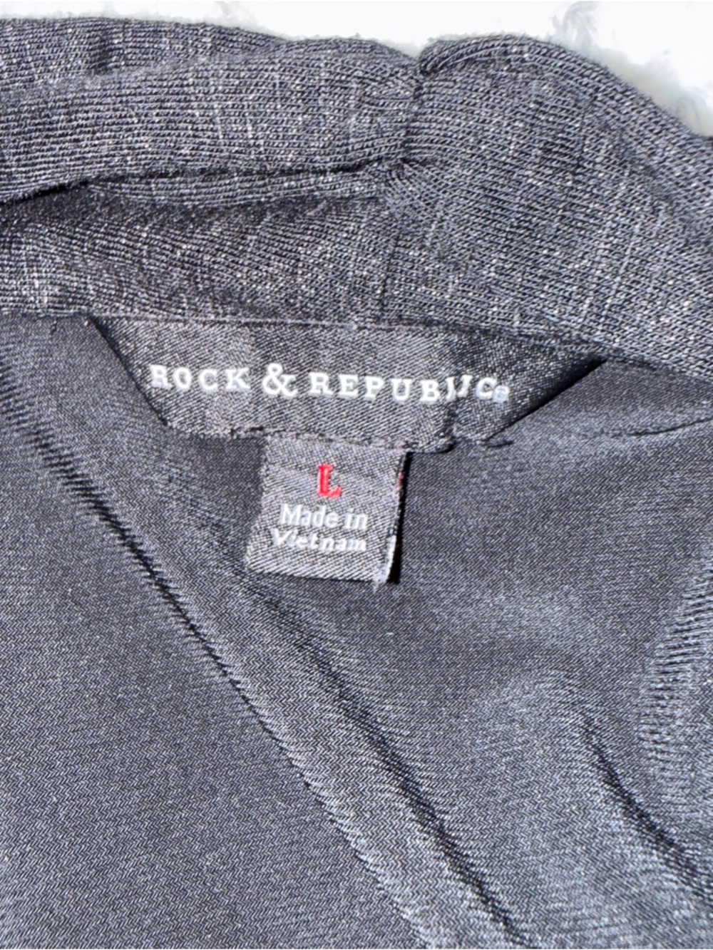 Rock & Republic V-Neck Top - Picture 8 of 9